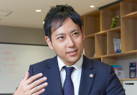 弁護士|山内 亘