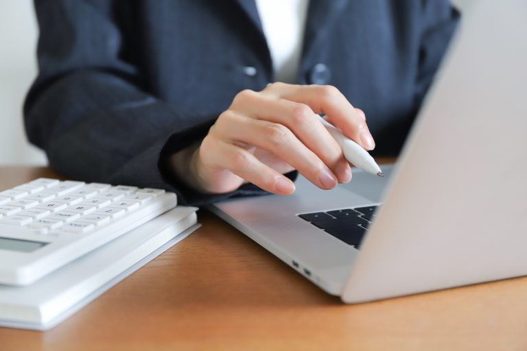 借地権売却にかかる費用と税金は？相場や計算式・控除の特例を解説